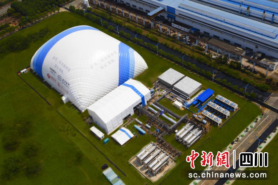 项目像一座蓝白相间的“小山”。人生就是博Z6尊龙汽轮机 供图